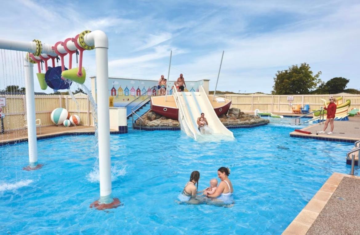 Lifes A Beach On Presthaven Sands Prestatyn Exterior foto